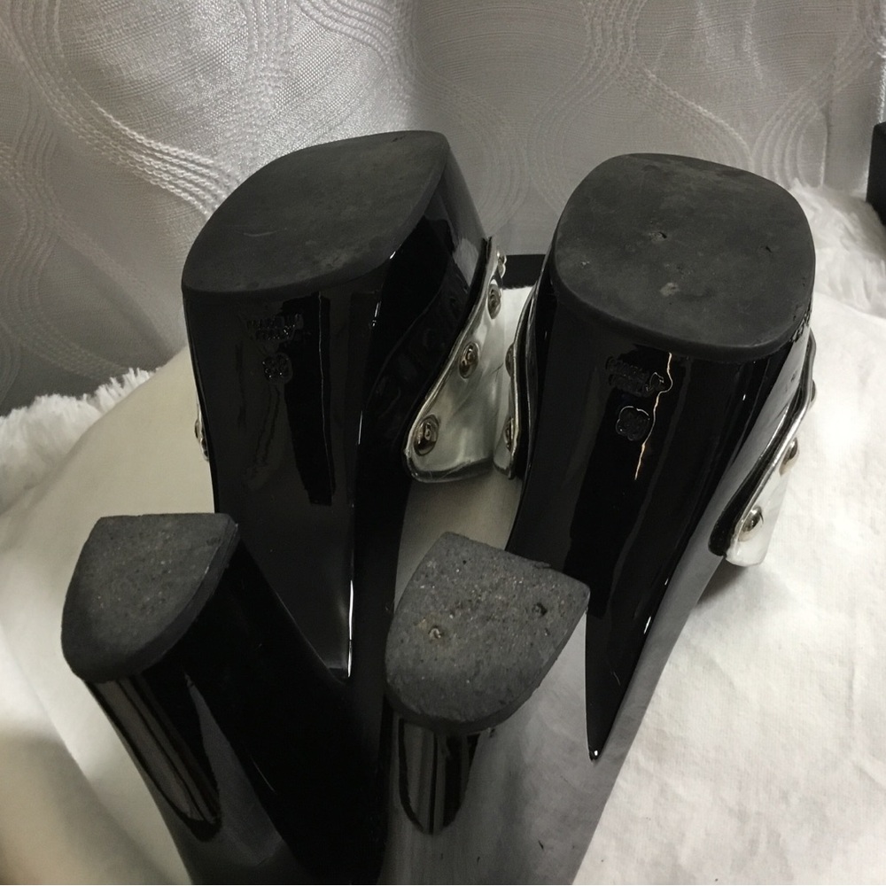 Giuseppe Zanotti Metallic Silver Slide Mules - Picture 7 of 10